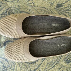 Allbirds Tree Breezers Ballet flats. Beige. Size 9 $100